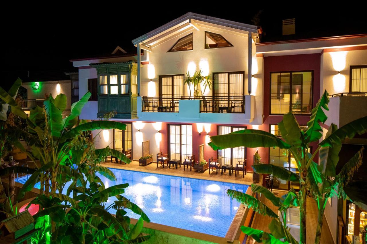 Cesmekes Otel Exterior photo